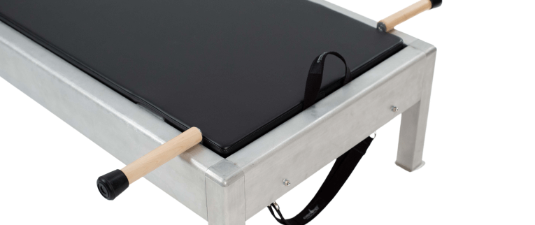 Must matt Reformeri jaoks, stabiilse ja mugava pinnaga Must matt Reformeri jaoks, lihtsasti kinnitatav ja vastupidava polstriga