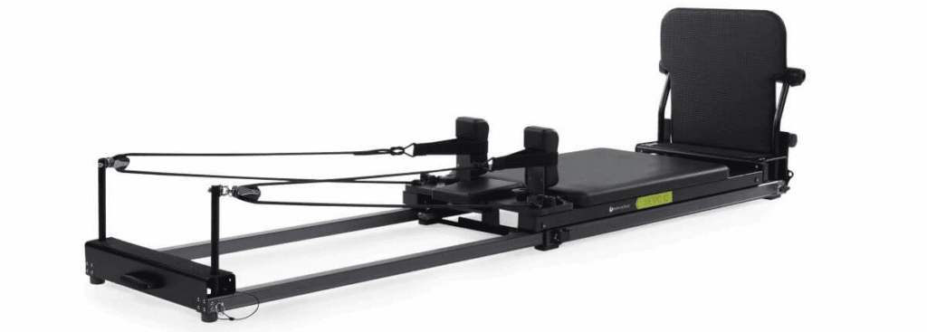 Тренажёр Metro IQ Reformer от Balanced Body с мягкой и прочной прыжковой платформой.