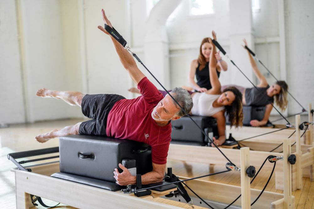 Pilatese tund New York Sitting Boxiga reformeritel stuudios.