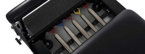 Крупный план системы из 5 фирменных пружин Balanced Body с различными уровнями сопротивления.