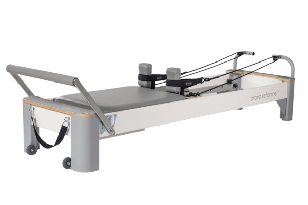Bravo Reformer – современное экологичное оборудование для пилатеса Оборудование для пилатеса Bravo Reformer с экологичным дизайном.